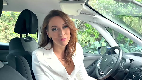 Jade s'est entich&eacute;e d'anita 