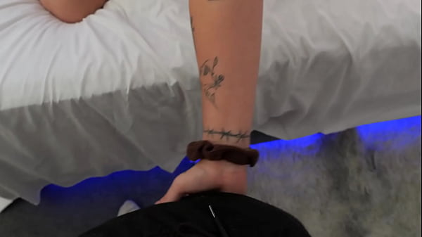 Big booty ig model wants her pussy filled with cum bec the barbie