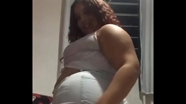 Bbw dan&ccedil;ando bunda gigante 