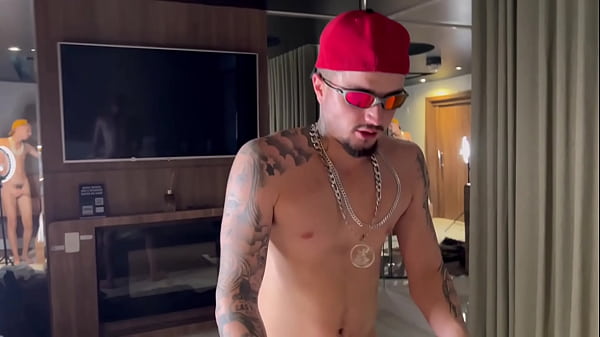 Dois Mandrakes Dotados Comem Gordo Sem Camisinha thumbnail