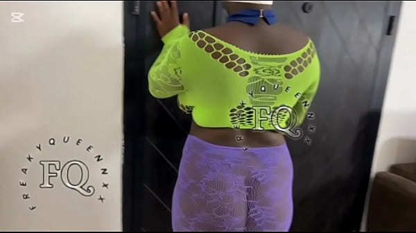 Play MP4 - Two Stepsisters lured the delivery guy to chill with them and it ended them fucking him