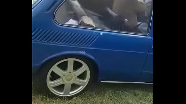 Brasilia fudendo gostoso a grama 