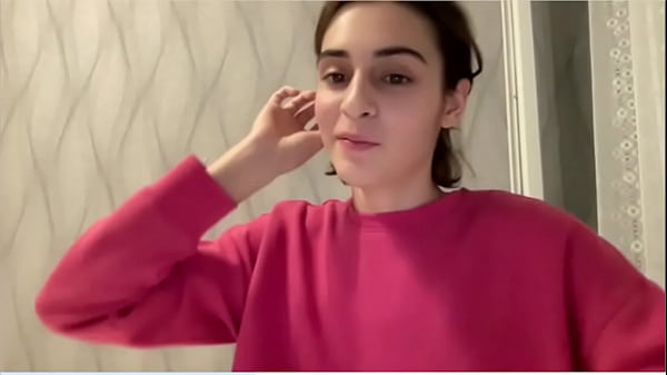 Nonton Hermosa Con Su Sueter Rosa Que Le Regale thumbnail