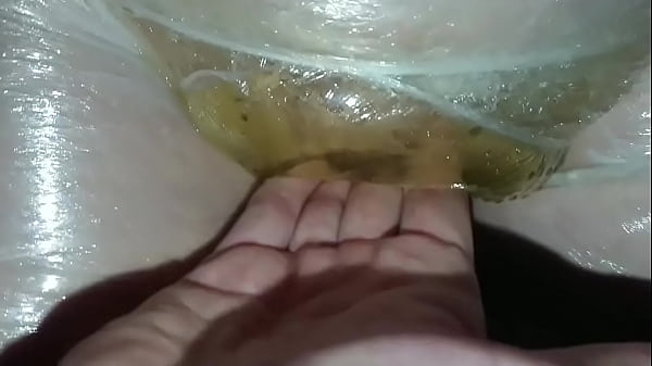 Play MP4 - PISS FILLED p&period; PANTS PLAY