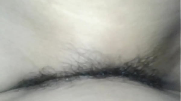 แหกหีเธอเอาควยเย็ดหีจนแตกใน 