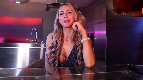 Slutty secretary gives her boss joi 