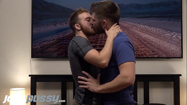 FTM Jock Sucks Dick Before Hard Fucking 