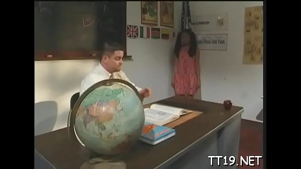 Sexualteen floozy Jade enjoyssensuous fuck