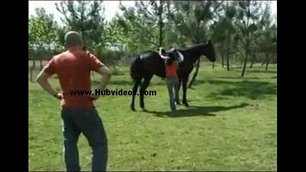 Play MP4 - Shaina  La French Arab Beurette  in Forest - Anal sex video