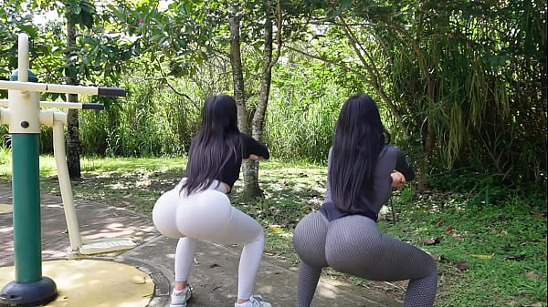 Mi Amiga Y Yo Nos Follamos El Culo Al Mismo Tiempo! thumbnail