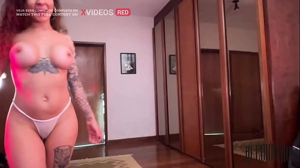 Vi a prima peituda vestida de_coelhinha e quis_meter a_cenoura_nela COMPLETO NO RED