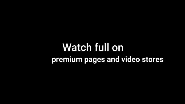 Ele lambendo os p&eacute;s dela e a safada pede para ele comer o cu dela
