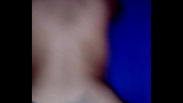 Play MP4 - Esmeralda putita