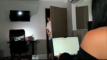 Nonton Consulta Con Psic&oacute;loga Sexual Se Convirti&oacute; En Un Sexo Duro En Su Oficina - &iexcl;queria Que Me Corriera Adentro! - Space Productions thumbnail