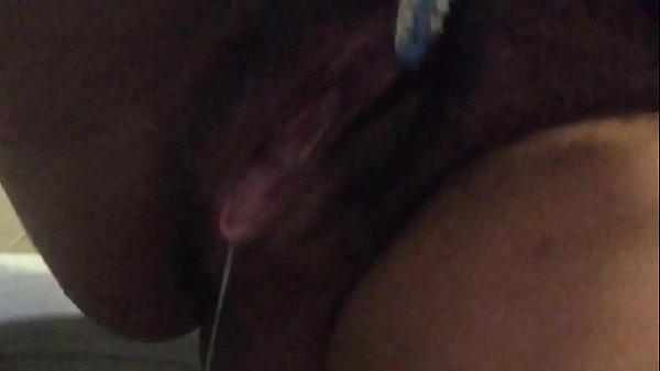 Play MP4 - Massage gapping clit with toothbrush