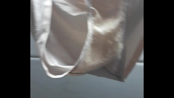 Play MP4 - bắn tinh ướt quần l&oacute;t