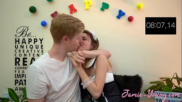 10 Minutes Make Out Challenge!! Jamie_Young