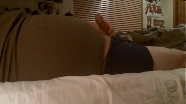 Play MP4 - Masturbating On My Bed