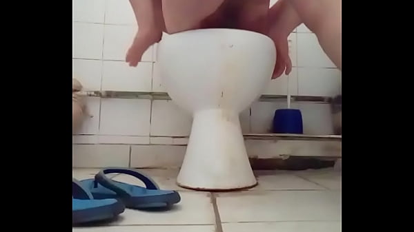 TOILET GAY BOY 