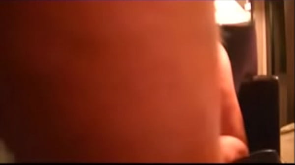 Nós começamos uma sessão de fotos mas_meu marido quis_me comer logo