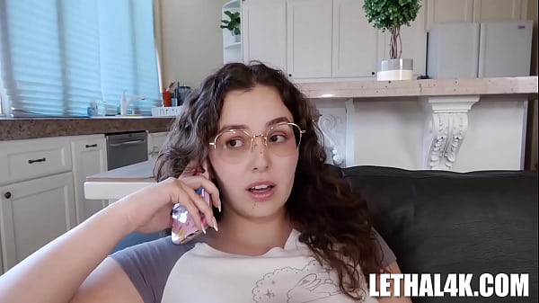 Play MP4 - Step-Dad Seduction&colon; Leana Lovings' Intense Sex