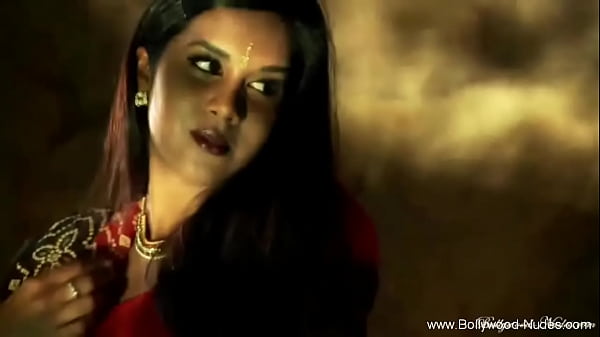 She Dance_Gracefully While_Making_Seduction Experience