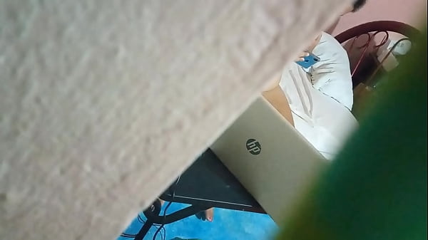 Play MP4 - Esposa gordibuena mostrando el culo