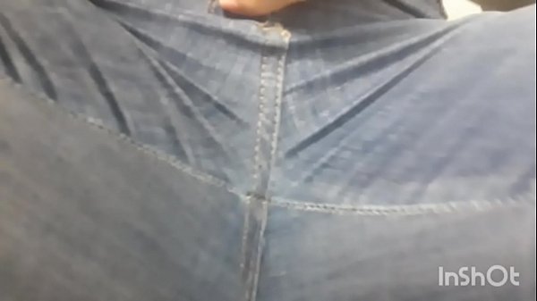 Play MP4 - Tocando siririca de cal&ccedil;a jeans e depois tirando a roupa para gozar &lpar;mais deste v&iacute;deo no Red&rpar;