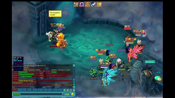 Tigrinho safado botando boss de joelho gostoso enchendo o rab&atilde;o dele de tapa 