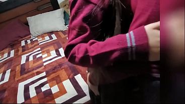 Nonton Se Ve Toda Inocente En La Clase Pero En La Cama Le Encanta Coger! Video Casero De Colegiala Obediente! Pide Que Se La Coja Duro Un Compa&ntilde;ero De La Escuela!! thumbnail