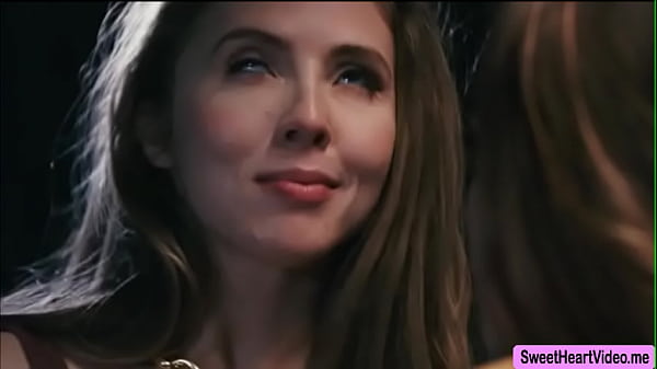 Abigail Mac and Lena Paul have sex on small desk in the room 