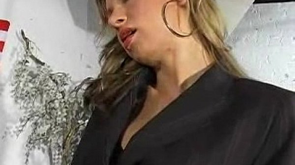 Mtv32 whitehouse body 01 02 512 