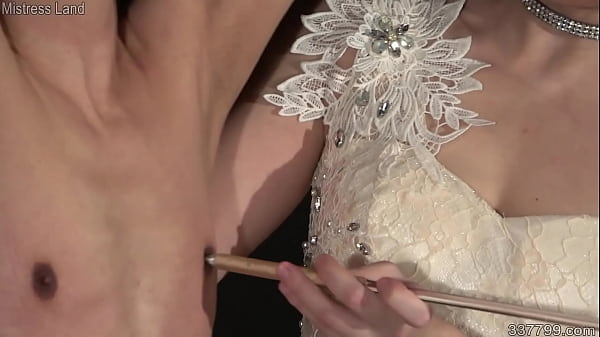 Play MP4 - Japanese mistress Mikako trains masochistic man and crossdresser