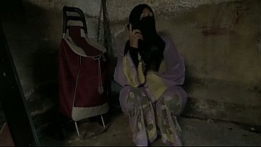 Hot Arab Wife Gets Creampied By Stranger In Germany thumbnail