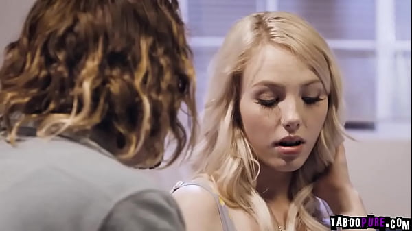 Tyler Nixon lures Dixie Lynn to try hm_for her first sexual encounter