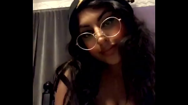 Nonton Curvy Lady thumbnail