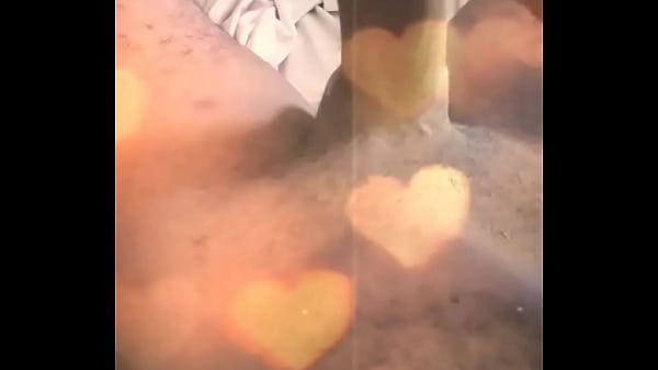 La llamo y no viene, y me la hago yo