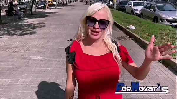 Pornovatas - Rubia Tetona En El Mercadona Con Victor Bloom Y Euforia thumbnail