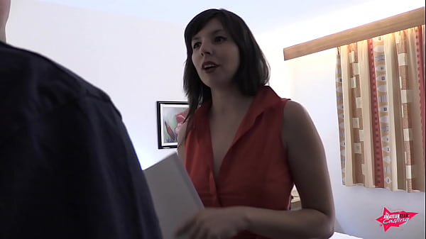 Play MP4 - Hei&szlig;er Dreier und Amateur Fick von Mia Hot&excl;&excl;