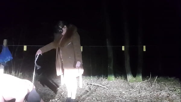 2024 02 28 Promenade nocturne avec mon esclave urinoir 