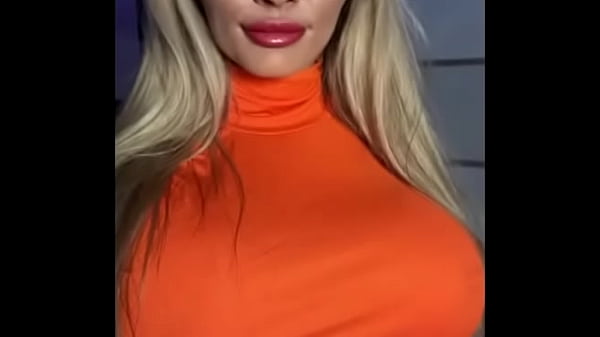 Nonton They Come Out Of This Shirt Very Fast thumbnail