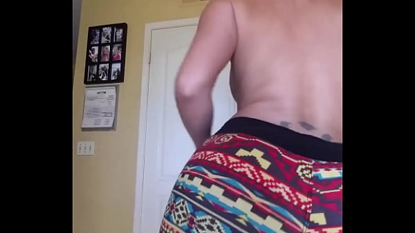 Play MP4 - Savana Styles Twerk for her fans Only