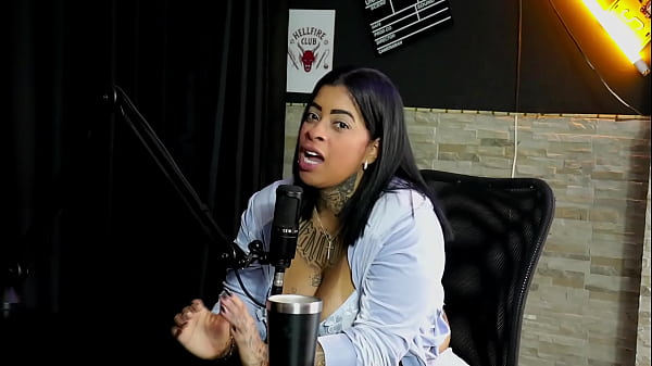 Foi contratada para uma festade militares com 15 paus não gosta de_sexo anal seu pau preferido é grande e_grosso eum famoso do funk Marcelly MeloSHEER RED