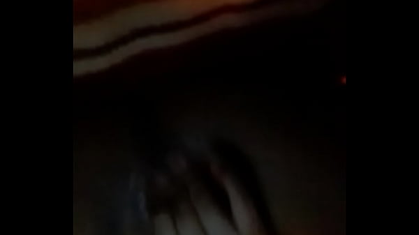 Nonton Le Gusta Mandarme Videos Jugando Con Ella thumbnail