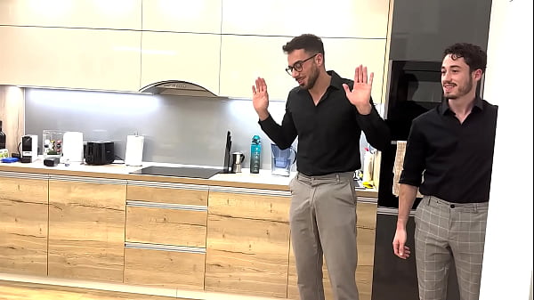 The real estate agent takes 3 cocks at double penetration and a destroyed ass 