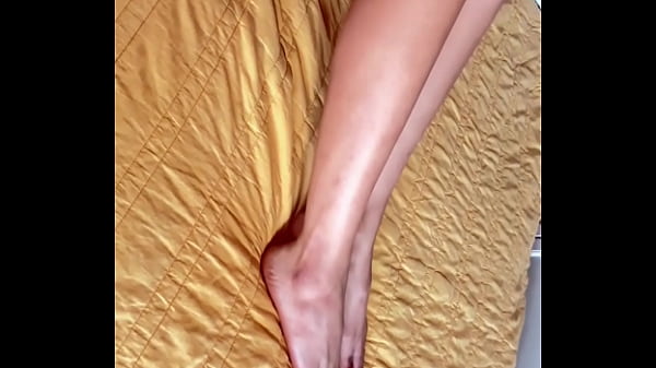 Do you like her feet 