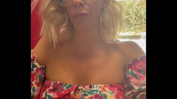 Nonton Vid&eacute;o En Direct De Mon Bureau Au Travail ! J&rsquo;attend Mon Jeune Voisin Pour ... thumbnail