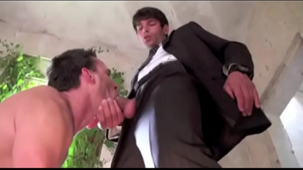 Suck The Big Cock Of Commercial thumbnail