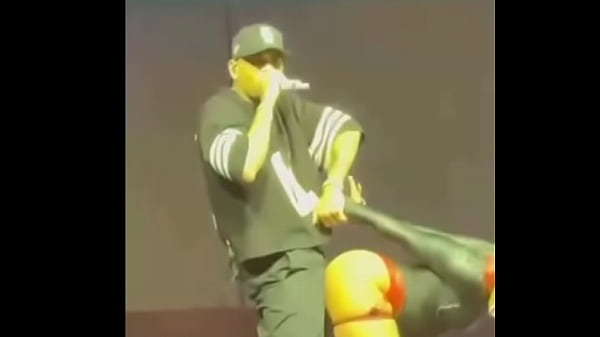 Play MP4 - Chris Brown Taylor Terry