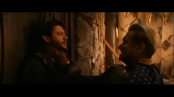 3 novin socando no gostosa do capit&atilde;o p&aacute;tria 